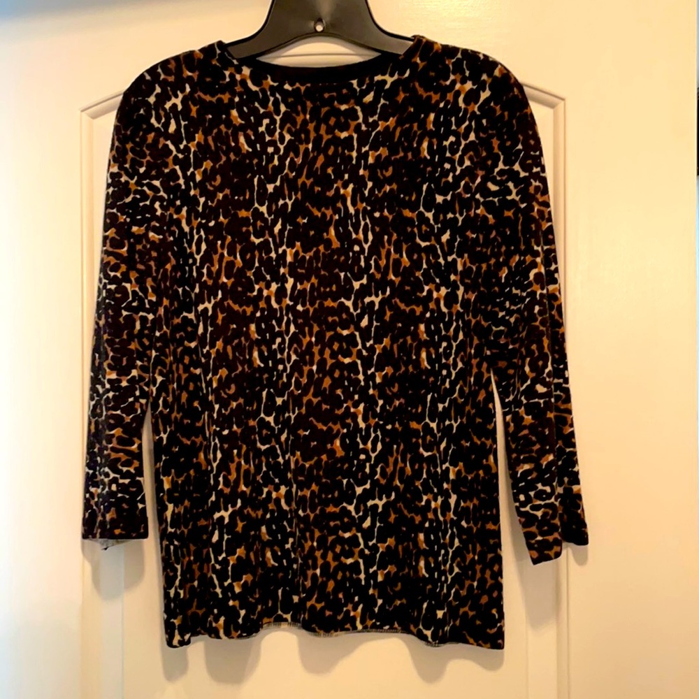 🧡 Talbots animal print sweater